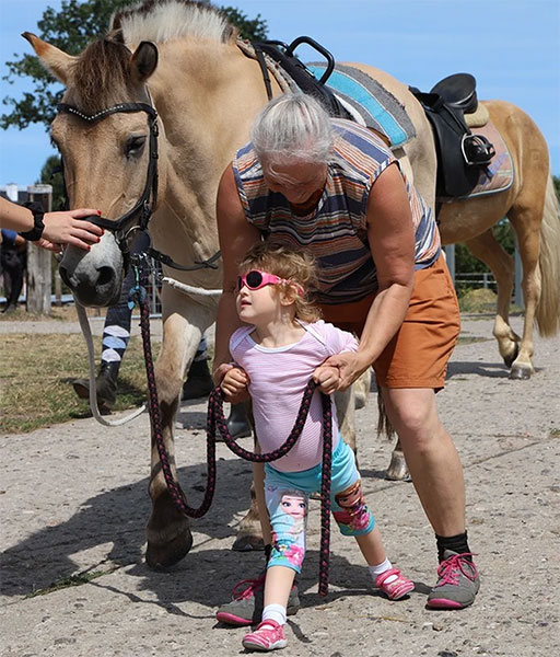 Therapeutisches Reiten für Kinder auf Rügen